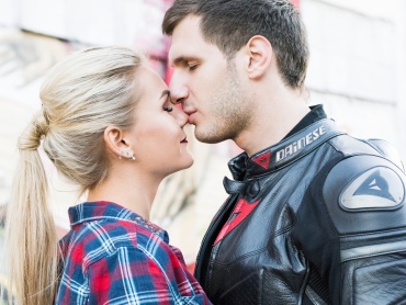 Миниатюра фотографии 'Поцелуй' от фотографа в Минске Натальи Котенко